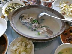 -天乐农家鱼头王(天目湖店)