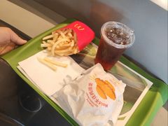 -燕莎奥特莱斯购物中心