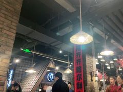 大堂-破瓦寒窑·地摊烤羊排