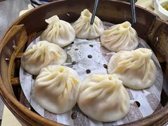 -莱莱小笼·乔艾