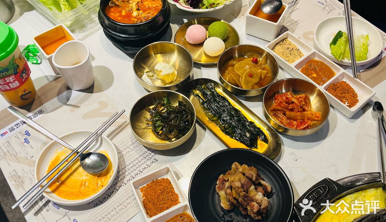 [调皮]想二刷的烤肉店！对着明洞的图片半夜馋疯了[吐]团购优惠