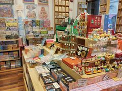 -猫的天空之城概念书店(杭州南宋御街店)