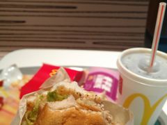 -麦当劳(龙洞店)