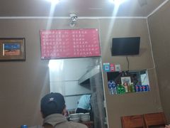 -上海特色小笼店(铁岭路90弄小区店)