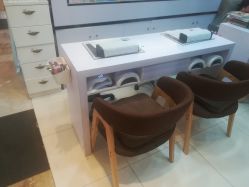 -美斯洛美甲美睫连锁店