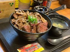-難波肉劇場