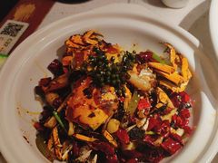 -江渔儿酸菜鱼·拔草餐厅(虎门君乐汇店)