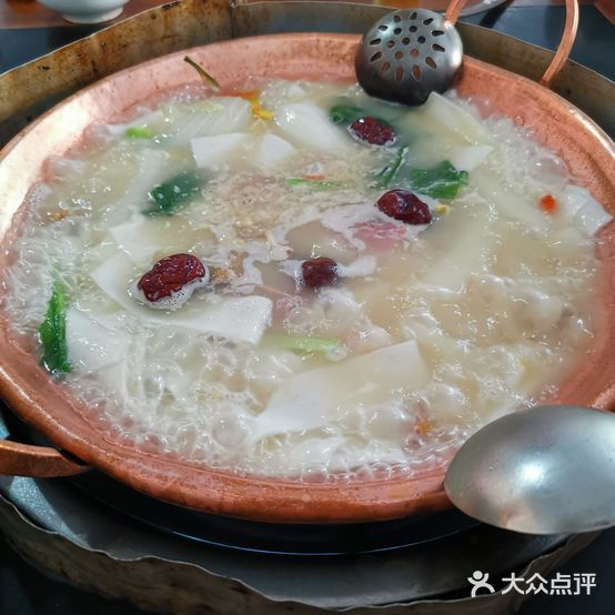 丽江辣妈腊排骨火锅店