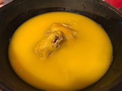 -鲜入围煮花胶鸡海鲜火锅