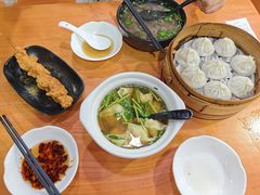 -莱莱小笼·乔艾