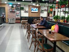 大堂-李先生牛肉面大王(合肥火车站出站口店)