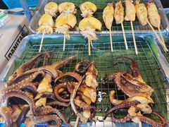 -席娜卡琳火车铁道夜市