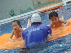 -戊辰亲子游泳俱乐部