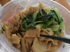 肉酱干拌粉-裕新楼粉面馆·石磨手工粉(四方坪店)