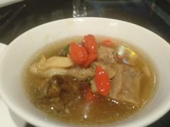 -丝路天山酒店(国际大巴扎店)