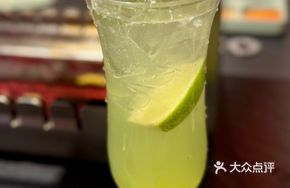 Hand-Pressed Green Grape Sparkling Drink