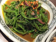 -大头虾越式风味餐厅(光明广场店)