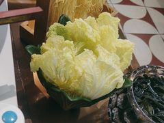 -洪氏嗨捞·广东猪肚鸡·椰子鸡火锅(西咸万象城店)