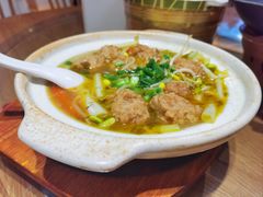 砂锅姜家镇黑猪丸子-郑百万·百万卤鹅重庆菜馆·家宴旗舰店(动物园店)