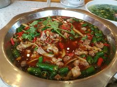 -兔行天下-鸿鹤鲜锅兔(中海国际店)