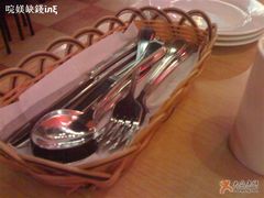 勺子叉子-萨莉亚意式餐厅(特力时尚汇店)