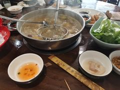 -乡土黄·鲜牛肉火锅·小龙虾(兴业街店)