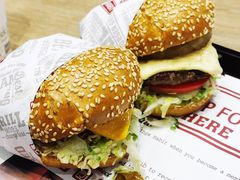 -The Habit Burger Grill 哈比特汉堡(爱琴海店)