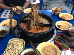 -马路边边·成都串串(翠柏路店)