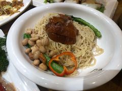 烧鹅捞面-粤色·老广州茶餐厅(河南商会大厦店)