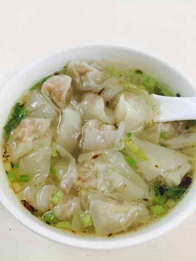 阿肥发扁食-"看招牌上写着总店 不过也不知道是不是店.