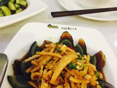 -张大师鸭爪爪特色干锅(南湖店)