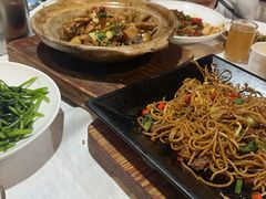 -鄱阳湖·江西小炒·瓦罐煨汤(五道口店)