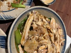 -Cuc Gach Quan Restaurant