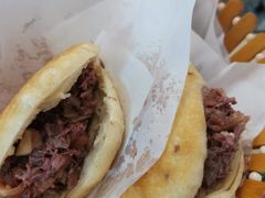 精品火烧-闫家驴肉老店(华电一校店)
