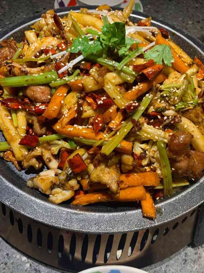 星炭干锅(柳州银泰城店)-"我们去的比较晚,店里都没什么人了,这个区.