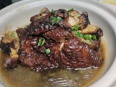 -老码头黑皮肘子锅包肉(赣水路店)