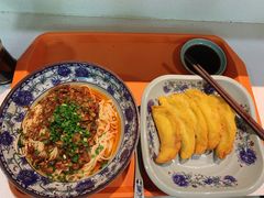 -老新隆牛肉锅贴(新街口店)
