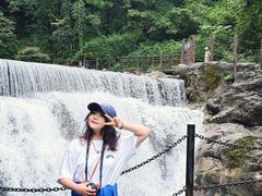 -西岭雪山大飞水景区