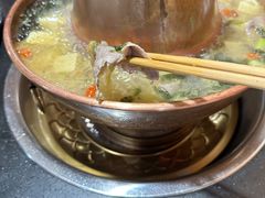 -果松木炭酸菜铜火锅·外婆参鸡汤