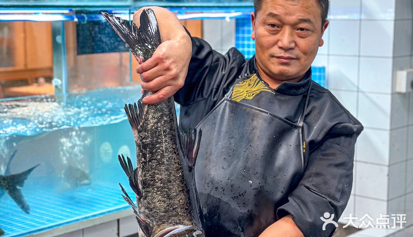 老坛泡椒鱼火锅🐟来成都我请你吃～