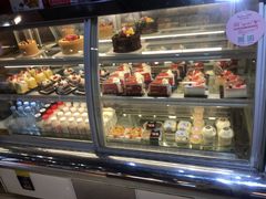 面包甜点陈列柜-向阳松鼠(江口店)