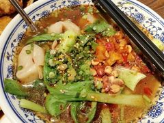 -爆炸头阿姨小四川正宗川味小吃(无任何分店)