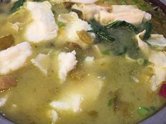 -周鱼小馆石锅酸菜鱼(活力汇店)