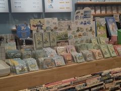 -猫的天空之城概念书店(杭州南宋御街店)