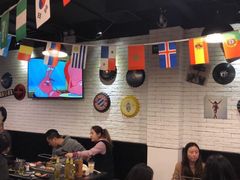 大堂-長壹旋转烤吧 农家鸡火锅