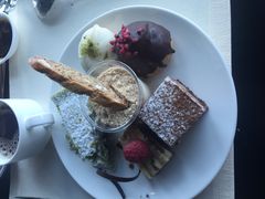 -澳门旅游塔360°旋转餐厅(南湾湖广场店)