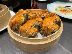 阳澄湖大闸蟹-RIVIERA 松鹤楼(外滩店)
