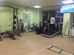 V&nbsp;Lines私人教练工作室(建外SOHO店)-VLines耀能运动24小时·月付制健身(京广桥店)
