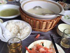 -侬佳蒸菜馆(听潮店)