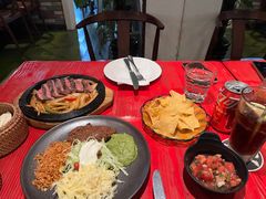 -Pistolera Mexican Cantina女枪手墨西哥餐厅(碧云路店)